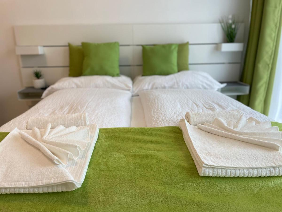 Siesta Apartman Balatonbereny Bagian luar foto